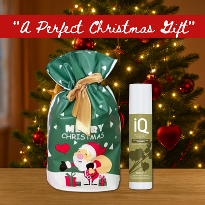 IQ Intelligent Haircare Intense Moisture Shampoo 300ml + Christmas Gift Bag 🎁