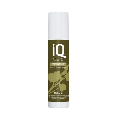 IQ Intelligent Haircare Intense Moisture Shampoo 300ml and Conditioner 300ml Set with Detangling Brush